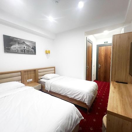 Mimi Hotel Corabia Экстерьер фото