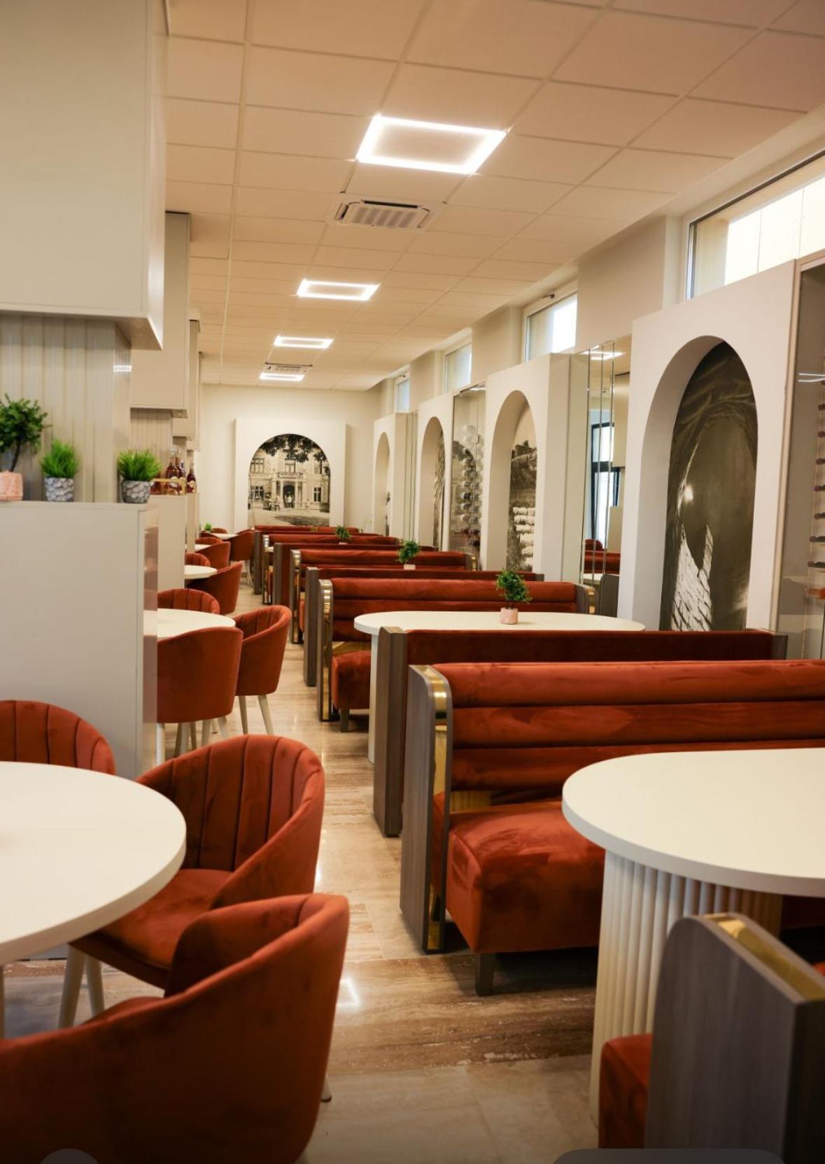 Mimi Hotel Corabia Экстерьер фото